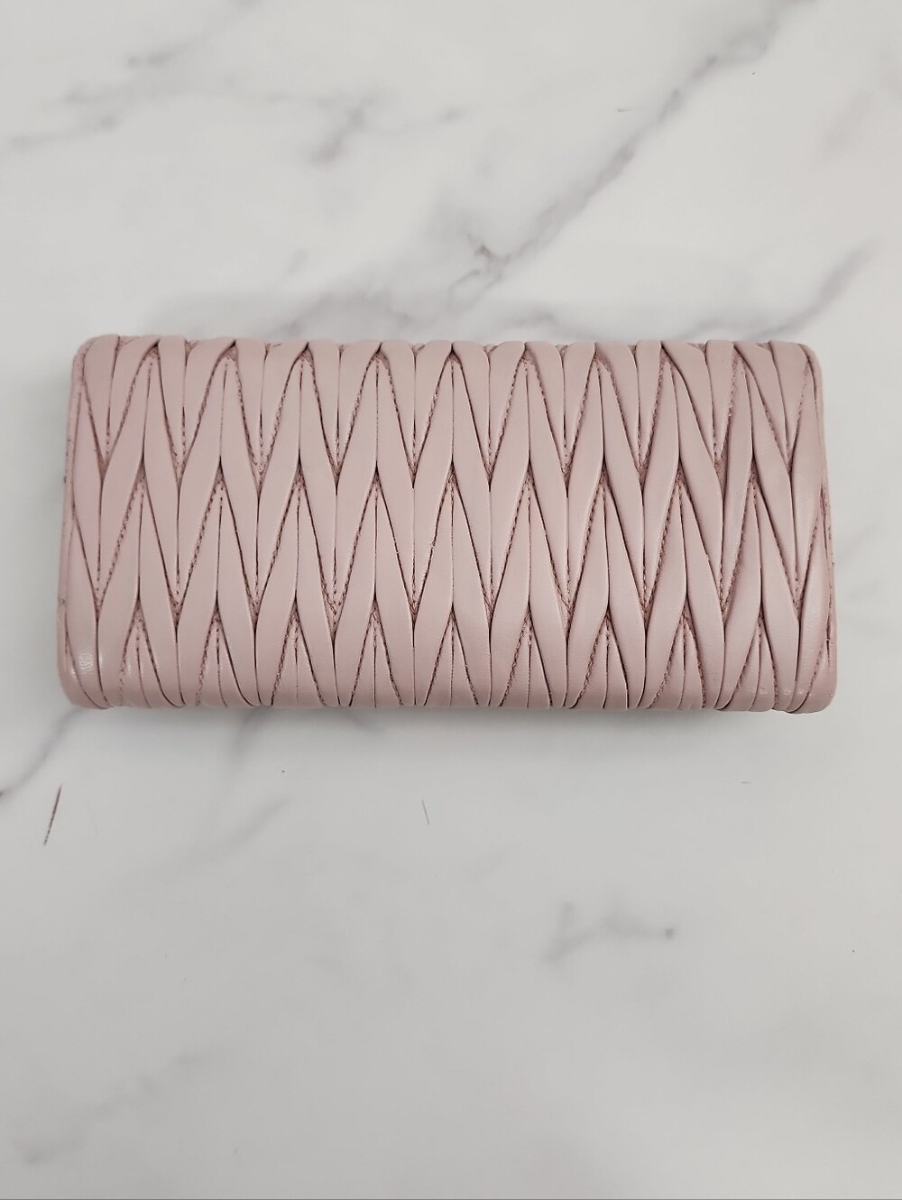 Authentic Light Pink Matelasse Leather Miu Miu Long Bifold Wallet - Picture 3 of 12